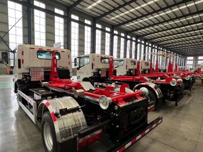 吉利新能源純電動(dòng)HDW5080ZXXJBEV型純電動(dòng)車廂可卸式垃圾車